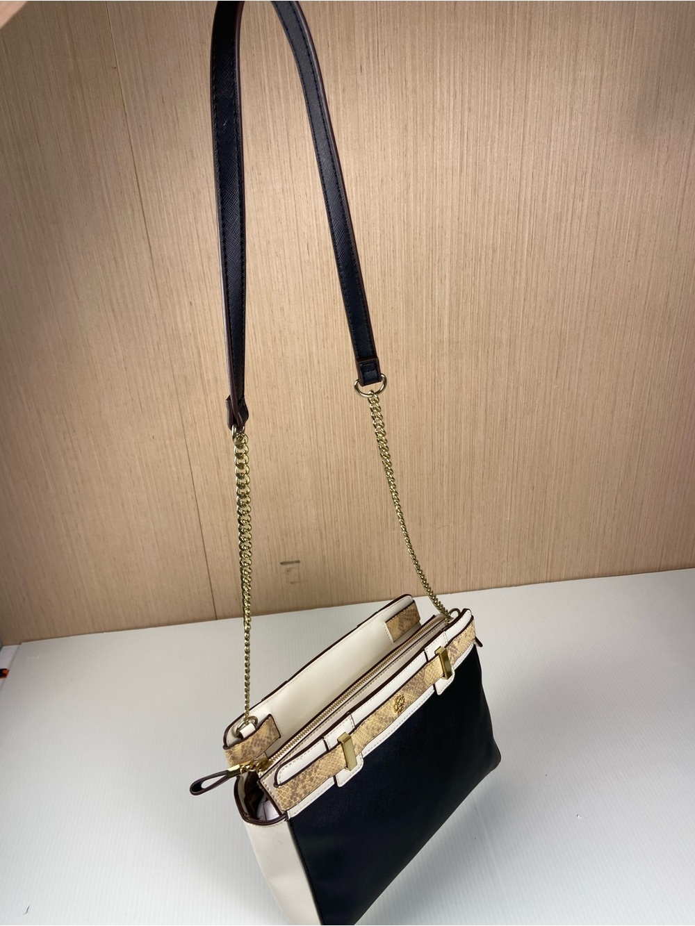Ann Taylor Colorblock Genuine Leather Chain Shoulder Bag Snake Trim - Picture 12 of 13